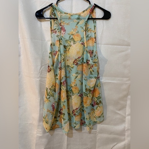 3/$28❤️Beware flower print, see-through top size XL - Picture 5 of 6